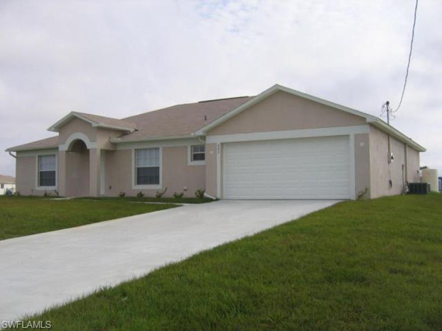 THIS IS A SHORT SALE SUBJECT TO EXISTING LENDER'S APPROVAL WHICH COULD RESULT IN DELAYS. Home features almost 2,000 sq ft with three bedrooms 2 bathroom and 2 car garage. A great home that needs a little work to recover its original beauty.