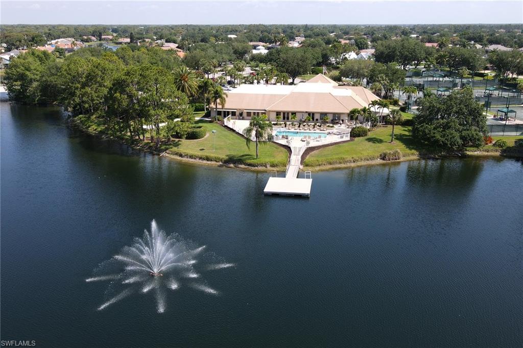 LONGSHORE LAKE - Residential