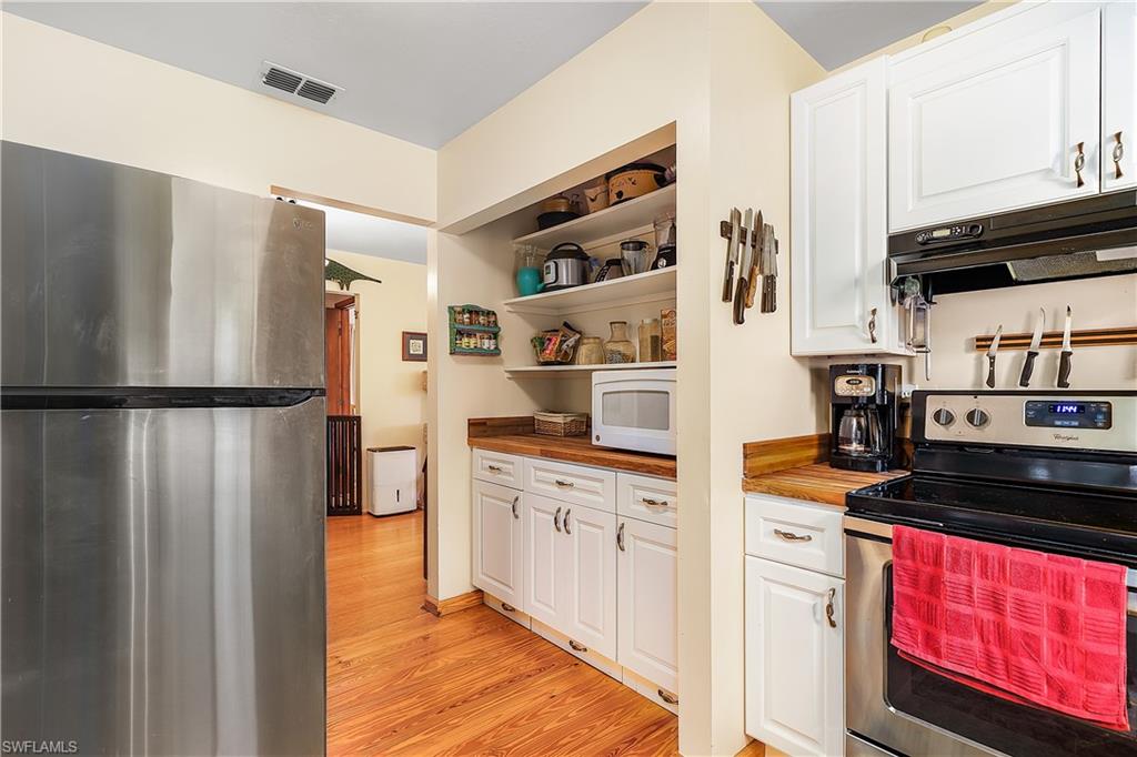 NESTING OF PINE ISLAND - Residential