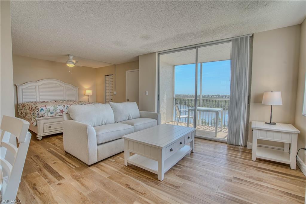 BEACH AND TENNIS CLUB - Residential Lease