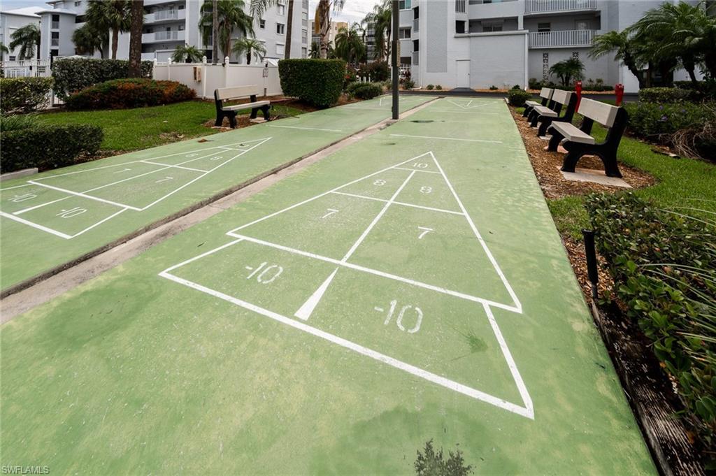 ROYAL PELICAN TOWNHOUSE - Residential