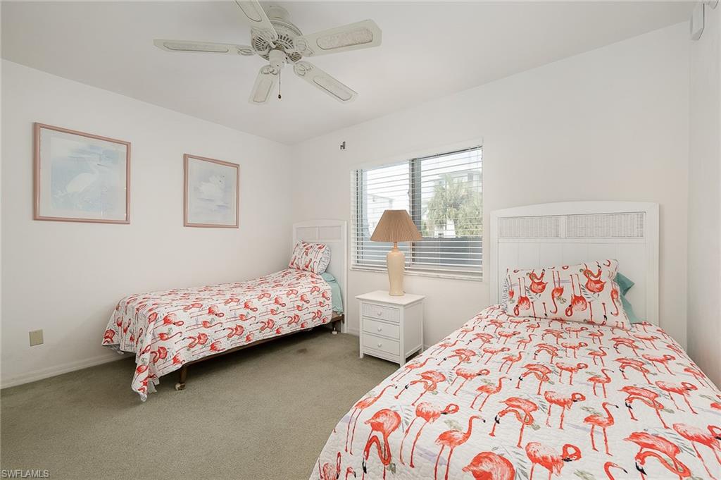 ROYAL PELICAN TOWNHOUSE - Residential