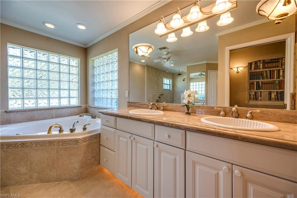 LIVINGSTON WOODS - Residential