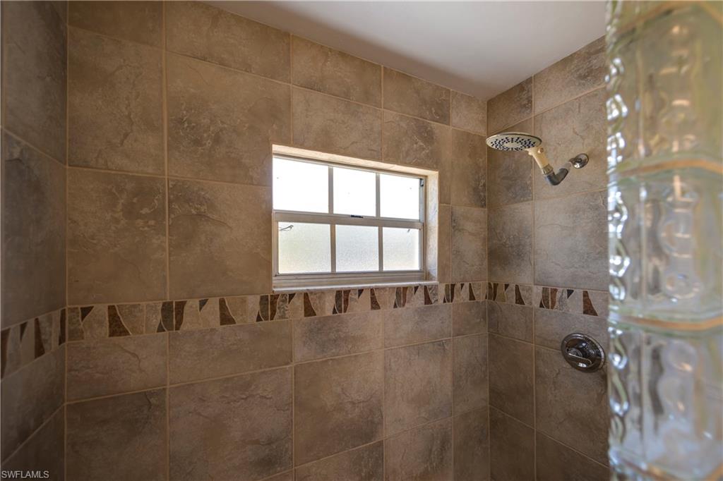 LIVINGSTON WOODS - Residential