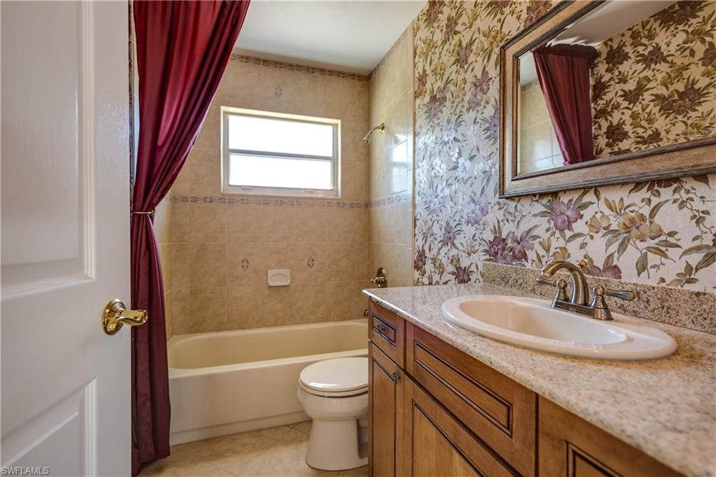 LIVINGSTON WOODS - Residential