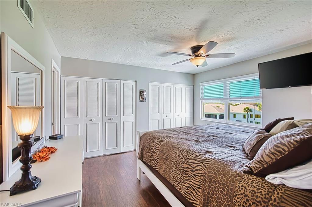 SEVEN LAKES - Residential