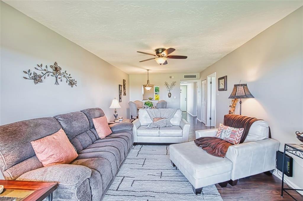 SEVEN LAKES - Residential