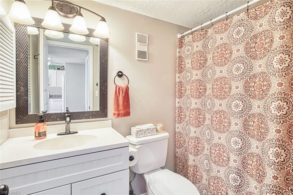 SEVEN LAKES - Residential