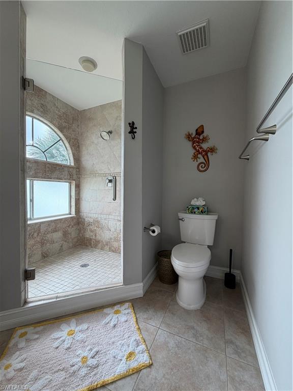 LAKESIDE CARRIAGE HOMES - Residential Lease