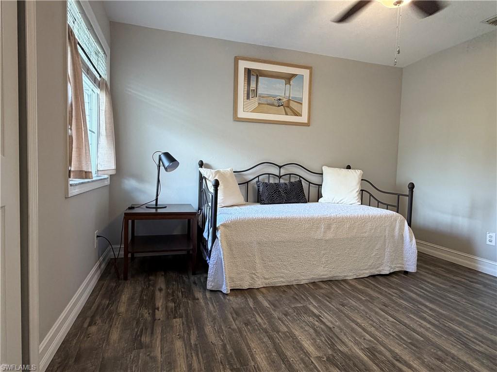 LAKESIDE CARRIAGE HOMES - Residential Lease