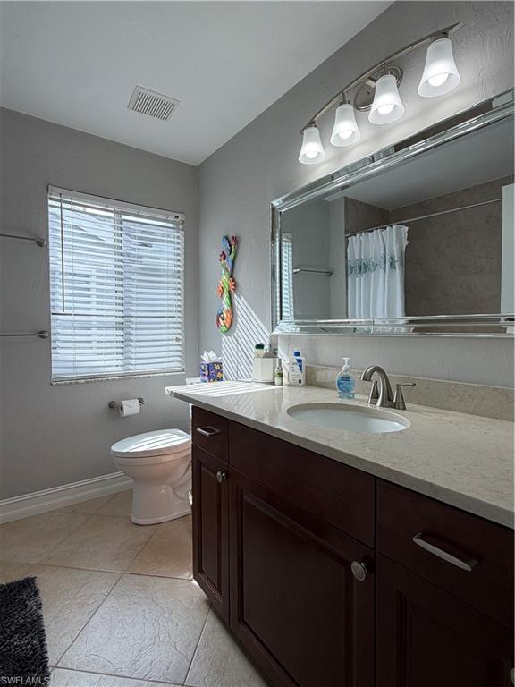 LAKESIDE CARRIAGE HOMES - Residential Lease