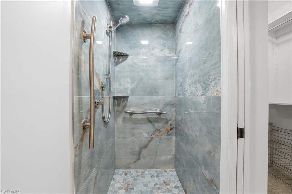 VILLAGE ON COURT SIDE - Residential