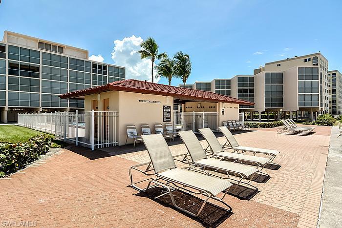 DOLPHIN WAY - Residential