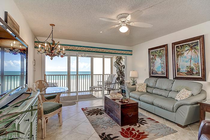 DOLPHIN WAY - Residential