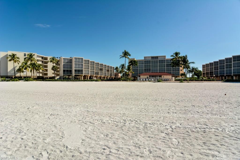 DOLPHIN WAY - Residential