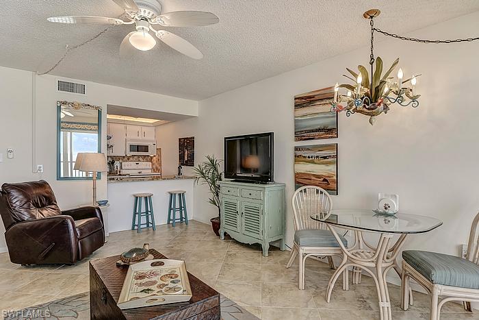 DOLPHIN WAY - Residential