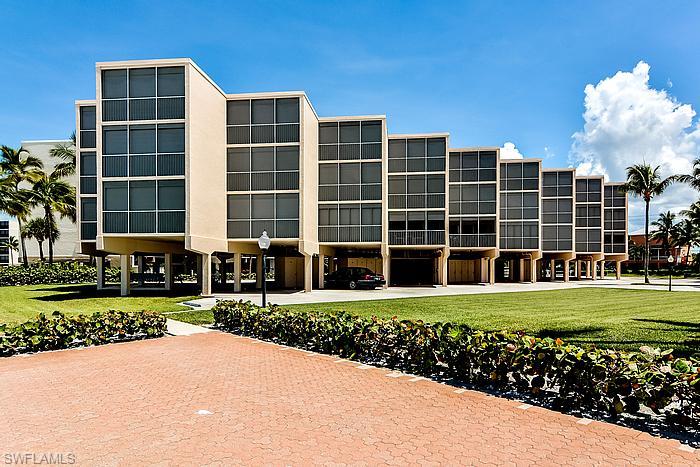 DOLPHIN WAY - Residential