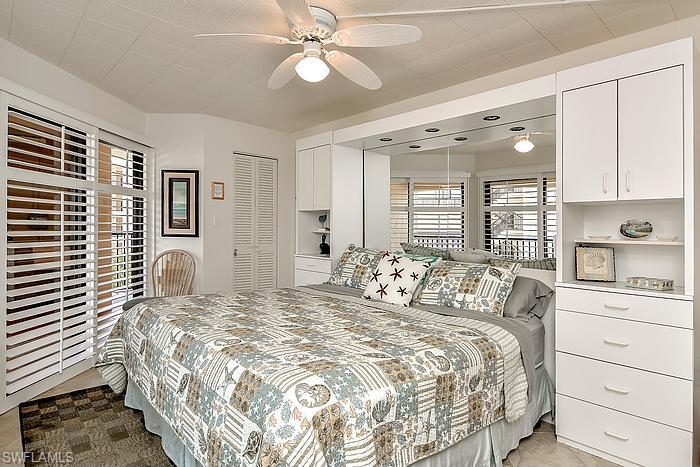 DOLPHIN WAY - Residential