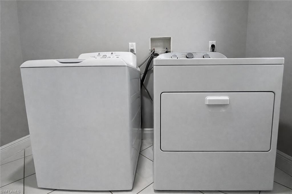 CAPE CORAL - Residential Lease