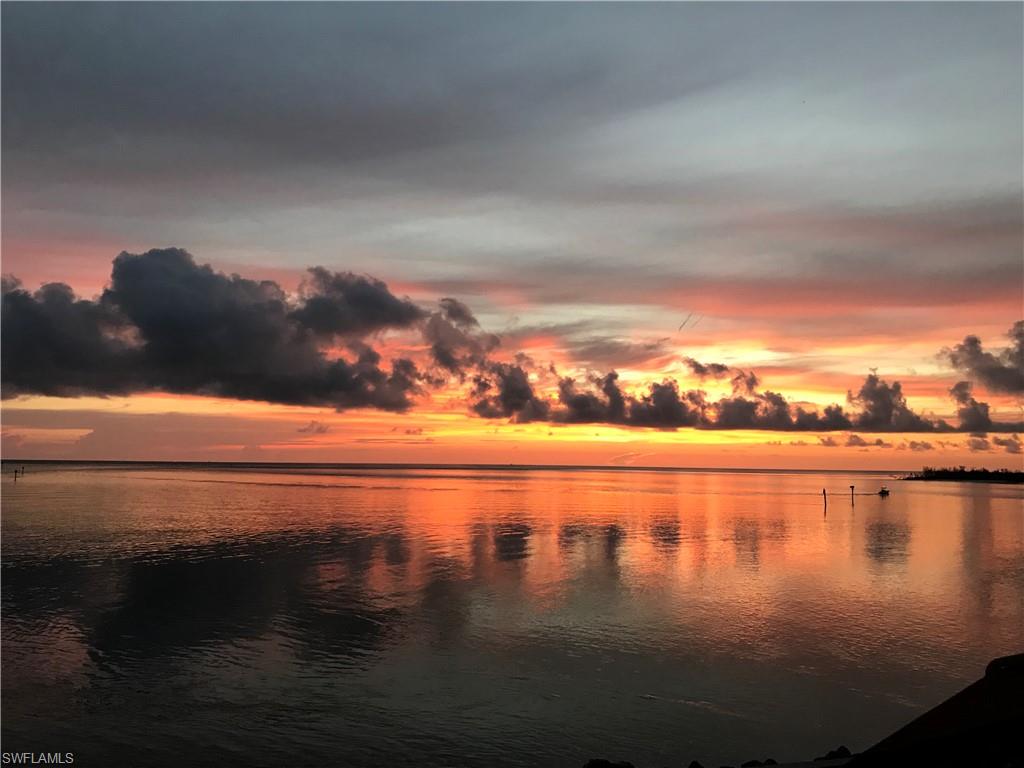 600 LA PENINSULA - Residential