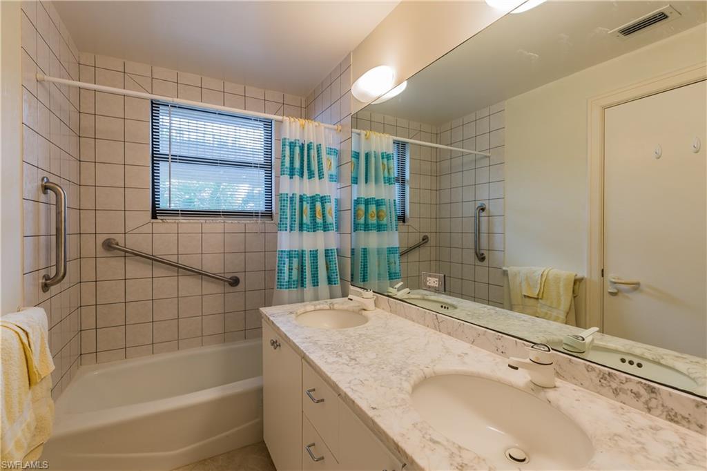 600 LA PENINSULA - Residential