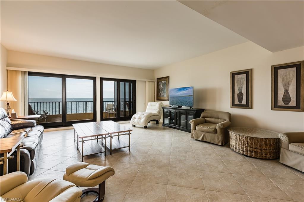 600 LA PENINSULA - Residential