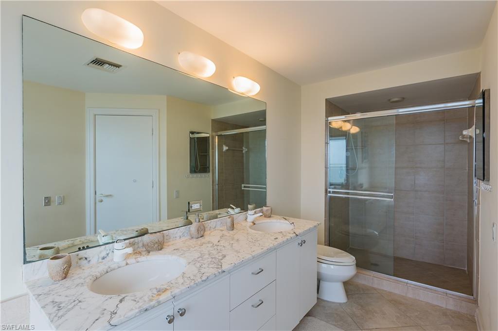 600 LA PENINSULA - Residential