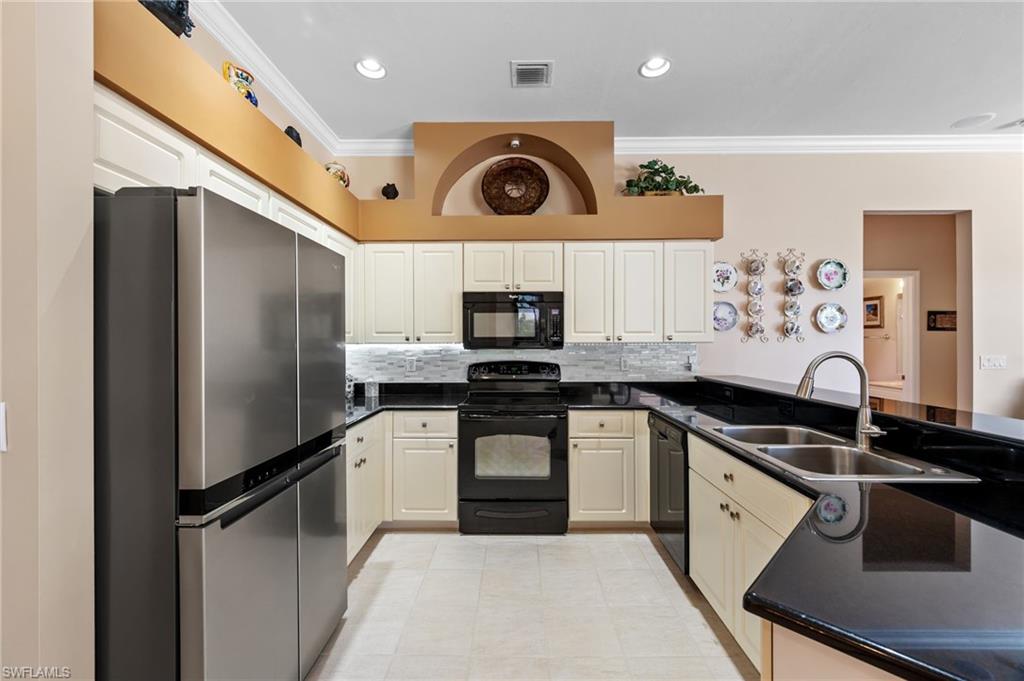 CROSS CREEK ESTATES - Residential