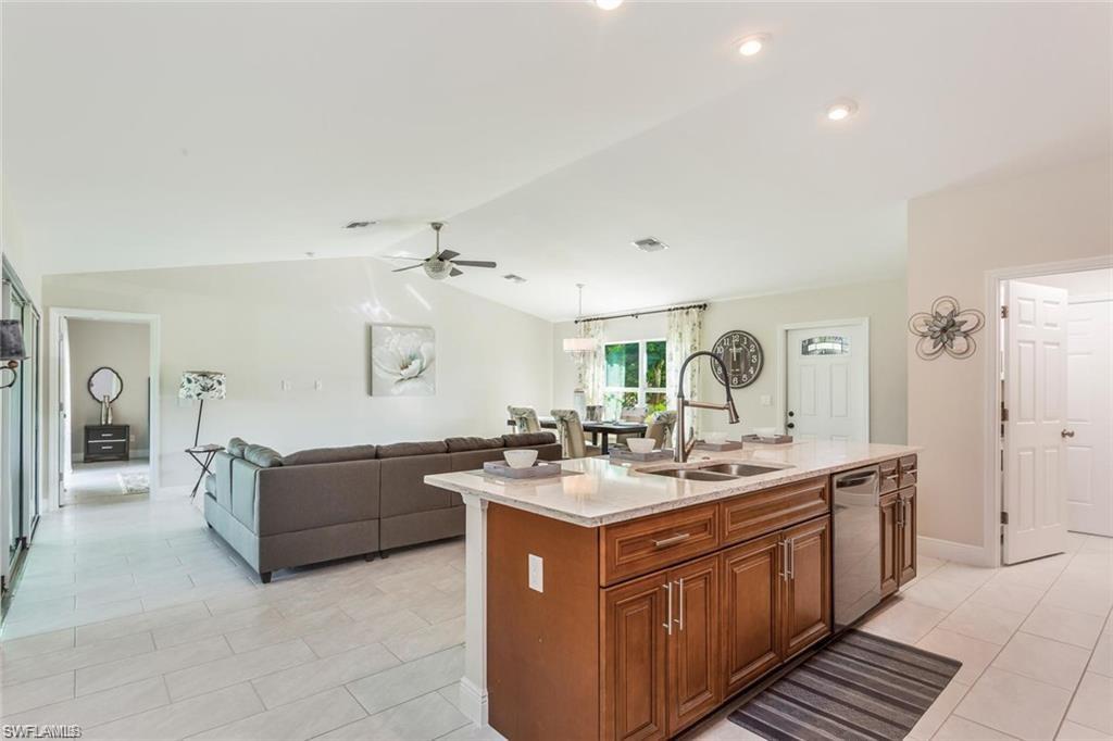 SAN CARLOS PARK - Residential