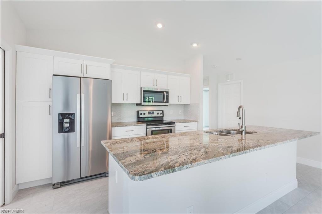 SAN CARLOS PARK - Residential