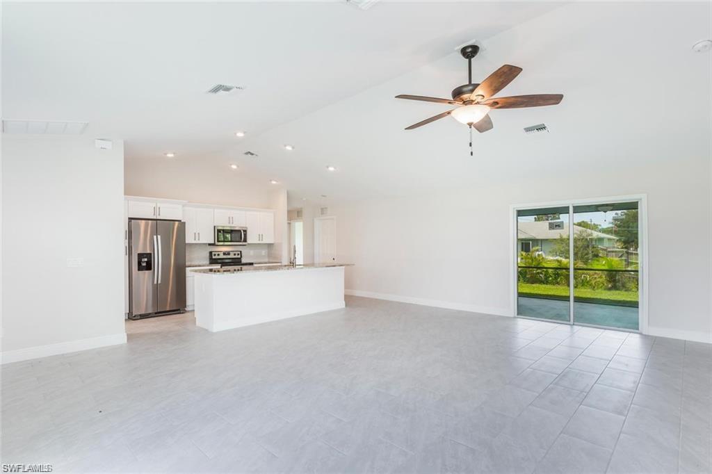 SAN CARLOS PARK - Residential