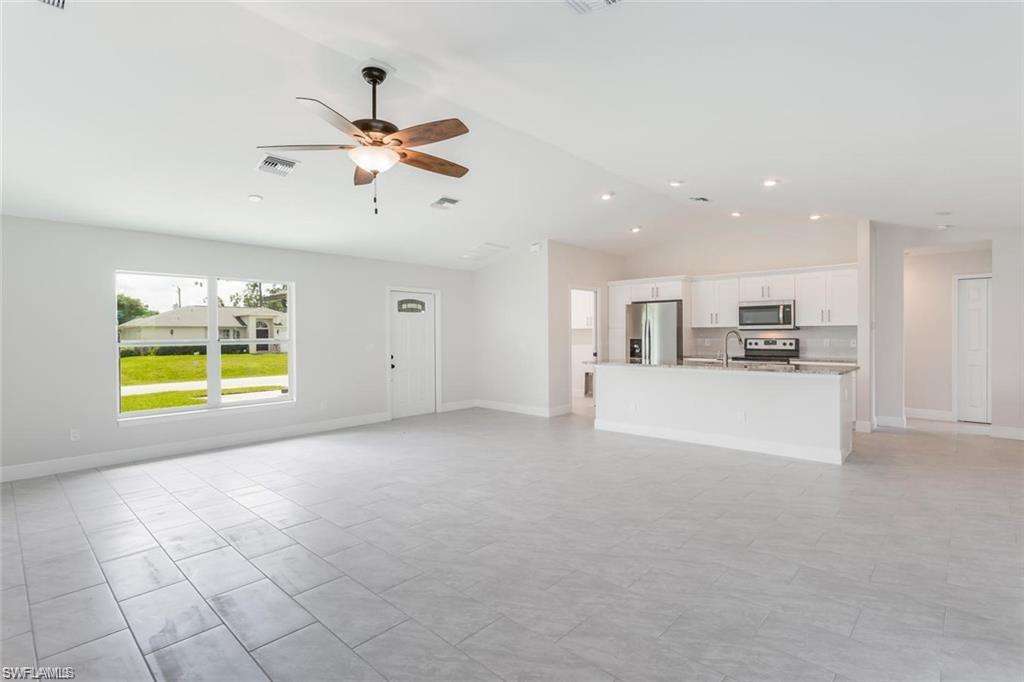 SAN CARLOS PARK - Residential