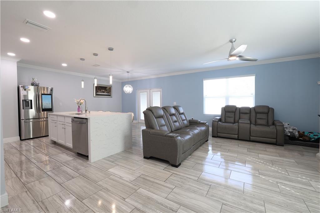 COTTAGE SITES OF USEPPA - Residential