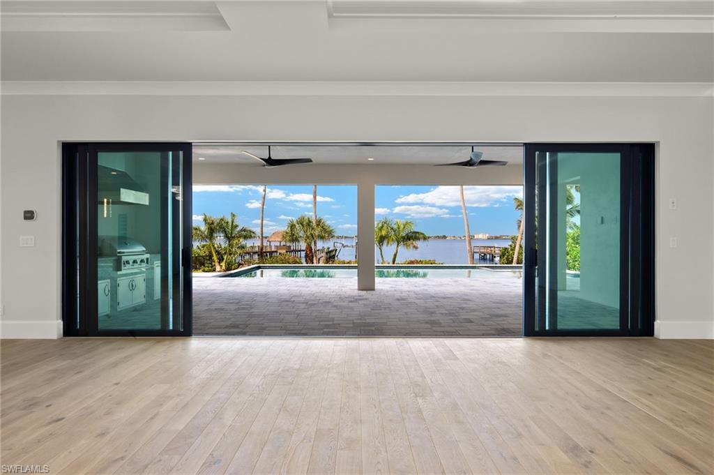 MAGNOLIA POINTE - Residential