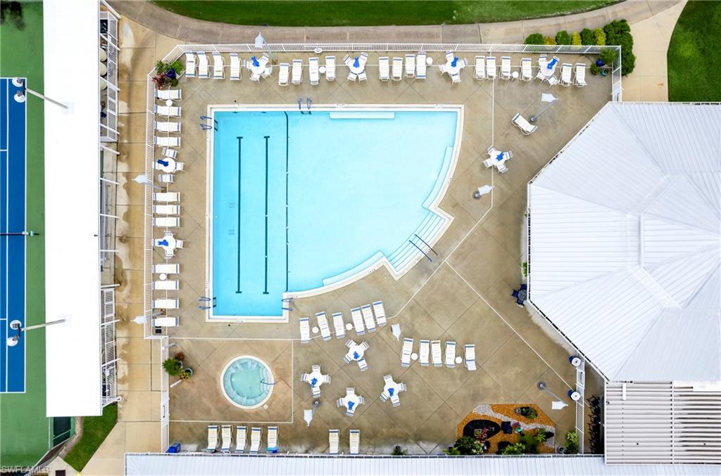 SIX LAKES COUNTRY CLUB - Residential