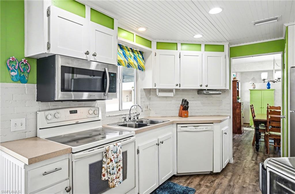 SIX LAKES COUNTRY CLUB - Residential