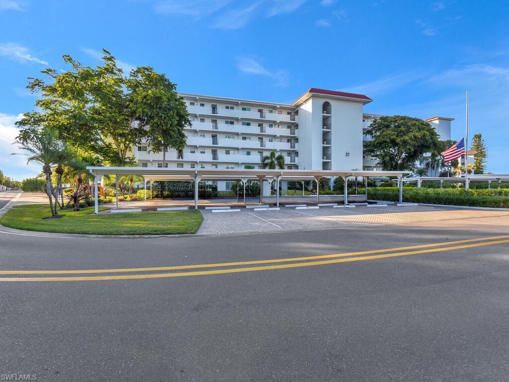 HIGH POINT COUNTRY CLUB - Residential