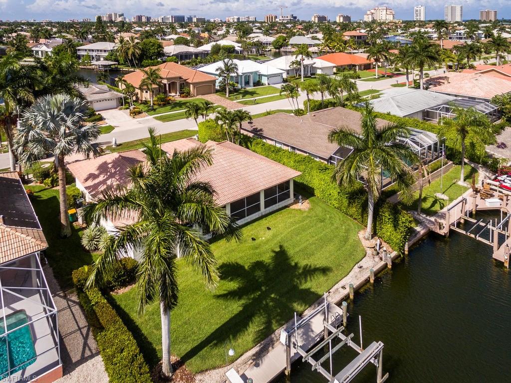 MARCO BEACH - Residential