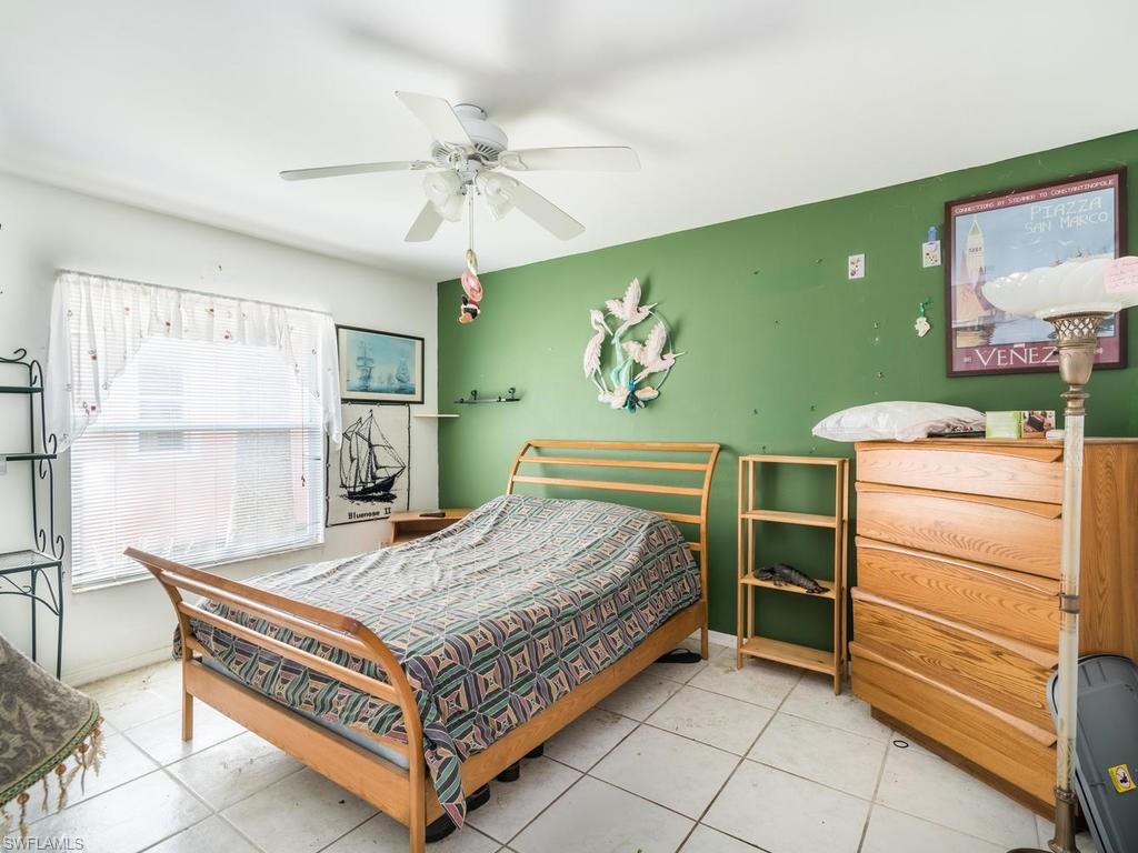 MARCO BEACH - Residential