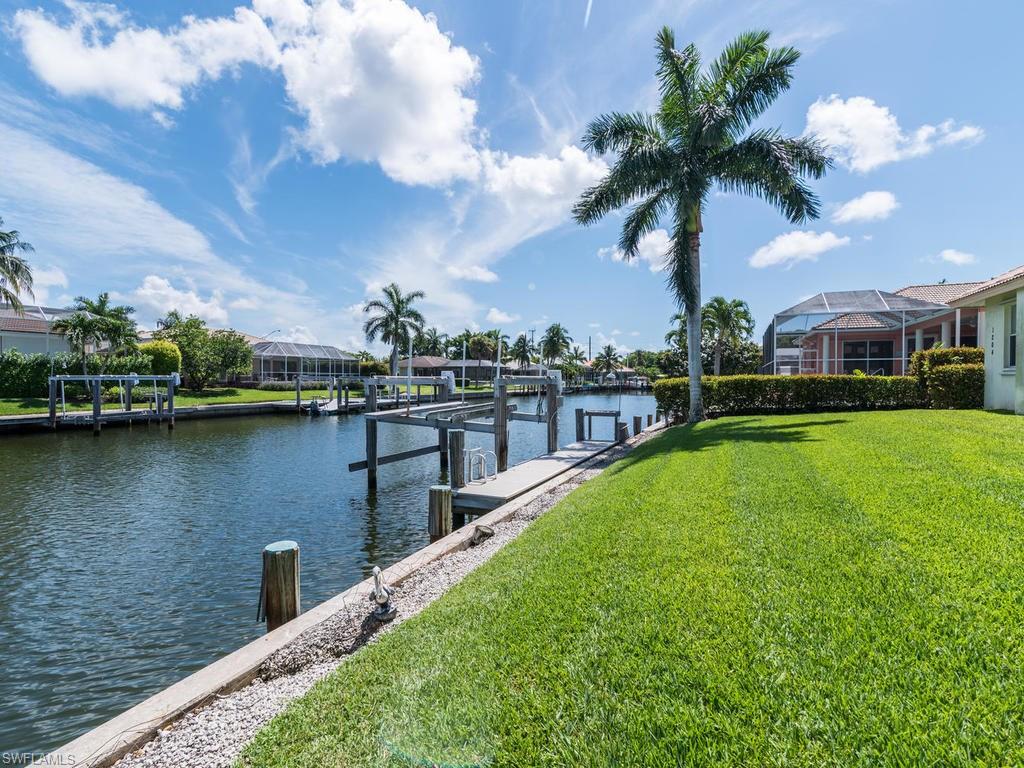 MARCO BEACH - Residential