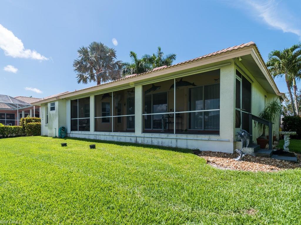 MARCO BEACH - Residential