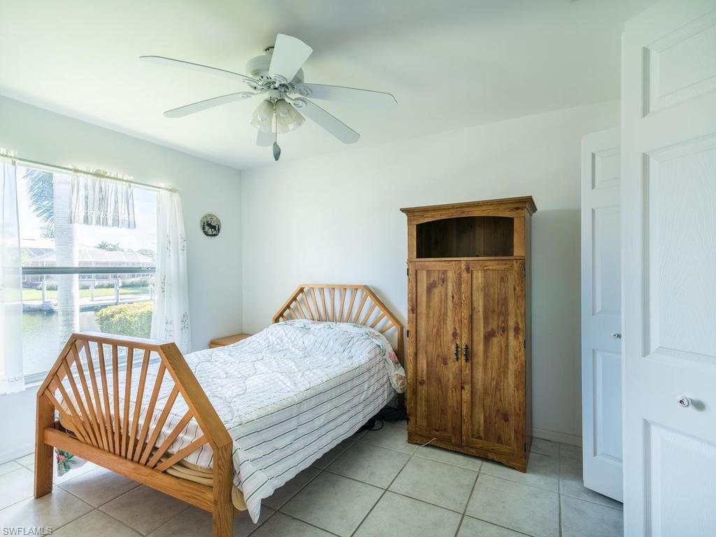 MARCO BEACH - Residential