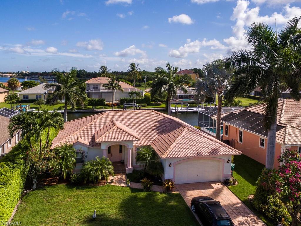 MARCO BEACH - Residential