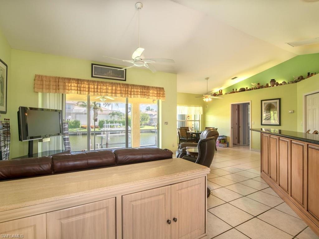 MARCO BEACH - Residential