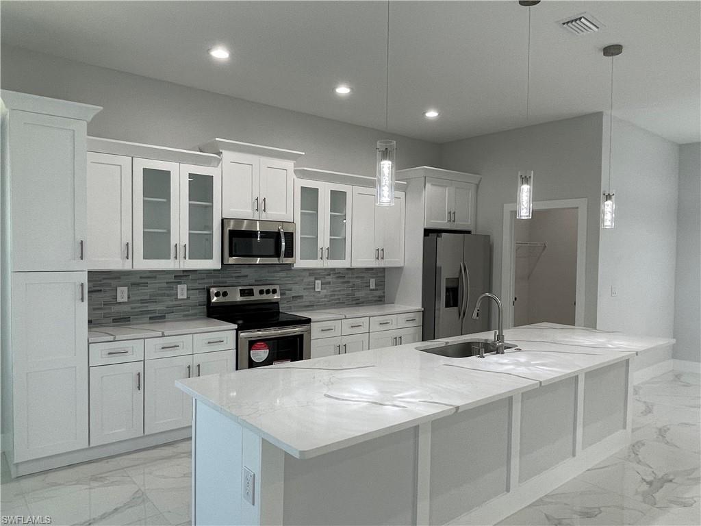 CAPE CORAL - Residential Lease