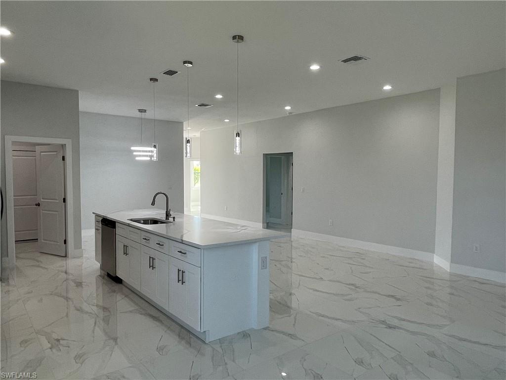 CAPE CORAL - Residential Lease