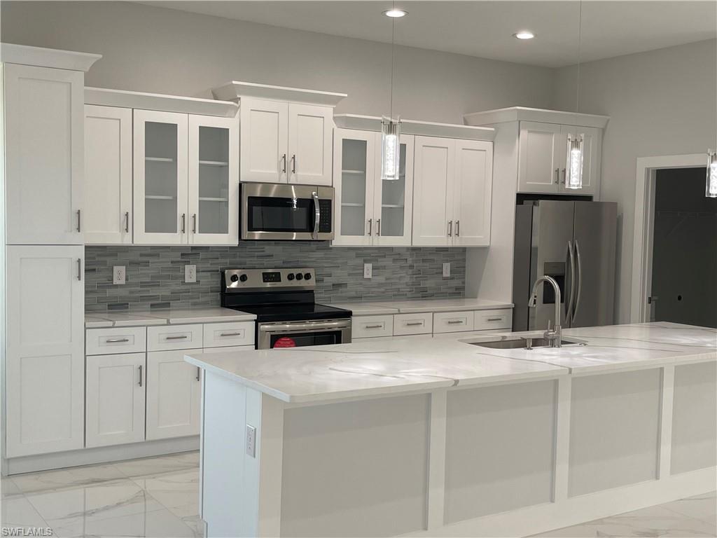 CAPE CORAL - Residential Lease