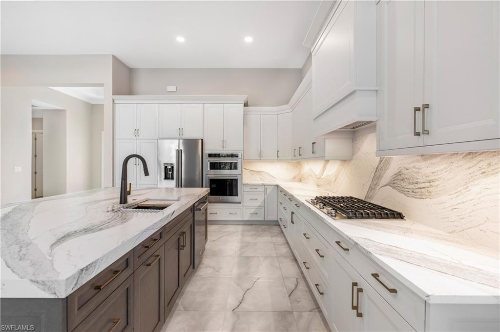 CAYMAS - Residential