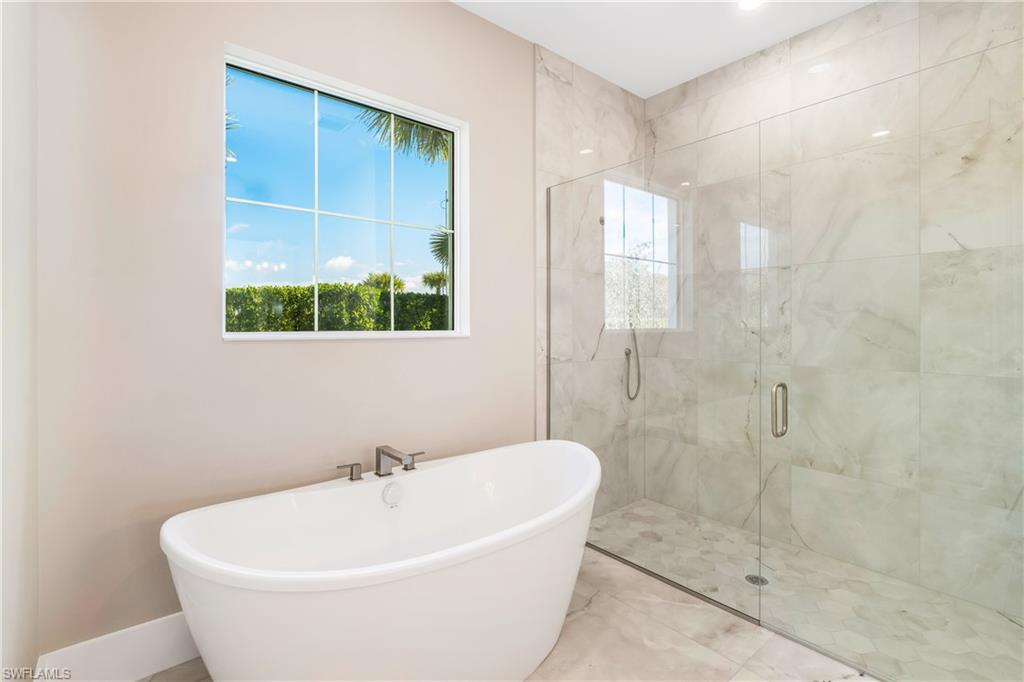 CAYMAS - Residential