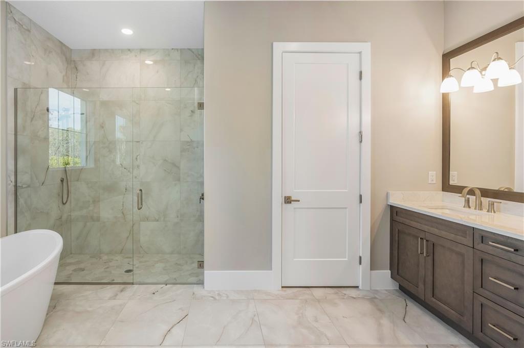 CAYMAS - Residential